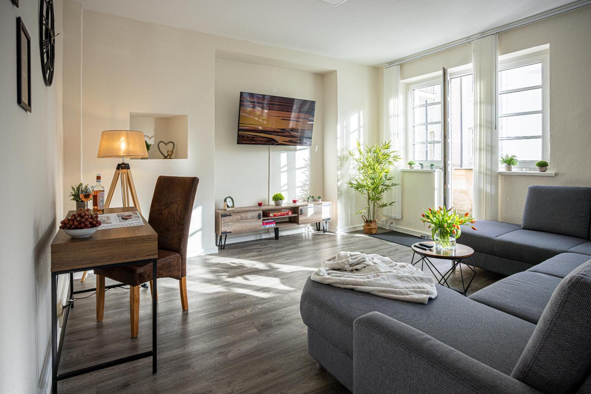 Apartment Luxus Sauna Balkon Küche Zentral *